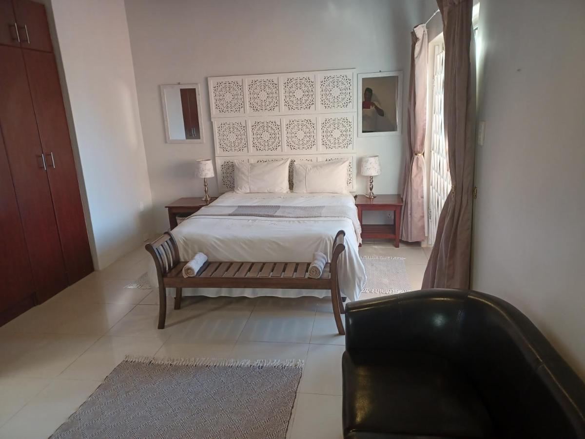 Summerstrand Self Catering For Two Port Elizabeth Eksteriør bilde