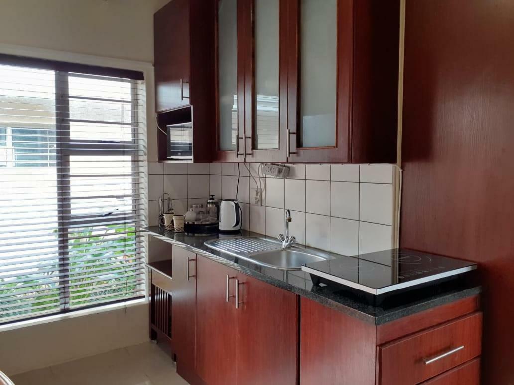 Summerstrand Self Catering For Two Port Elizabeth Eksteriør bilde
